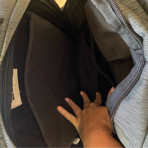 INCASE City Laptop Backpack with Luft branded logo - Picture 6 of 10